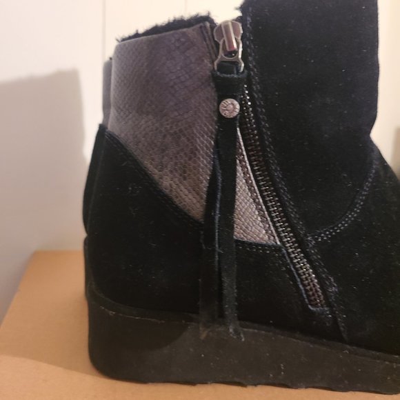 Bearpaw boots Megan II, size 9, black soft ankle boots - Picture 2 of 13